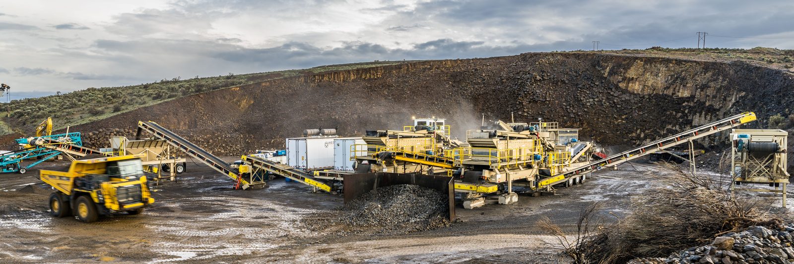 A crushing and screening plant set up on a quarry floor